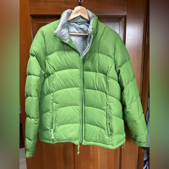 L.L. Bean Jackets & Blazers - L.L. Bean apple Green Quilted Jacket